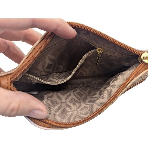 Y Not? Womens European Scenic Wristlet Wallet Print & Gold Zipper Accents - Picture 5 of 11